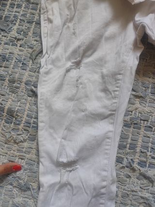 Peto vaquero blanco roto