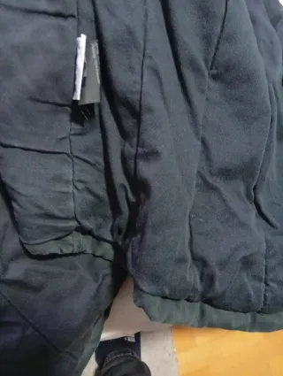 Chaquetón acolchado negro Equivale la talla a XL