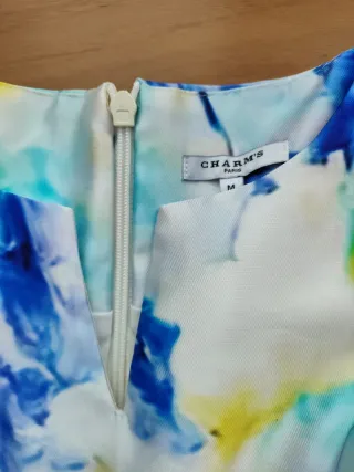 Vestido floral azul y multicolor