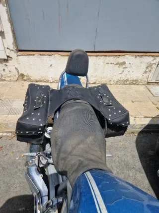 Alforjas de cuero custom. Maletas para moto.