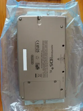 Nintendo DS XL Nera con 9 giochi, caricatore e stilo