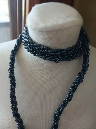 Collana vintage con pendente nero