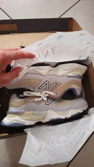 New Balance 9060 Beige/Grigio con Scatola