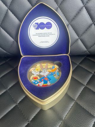 Moneda Parque Warner Madrid 100 aniversario