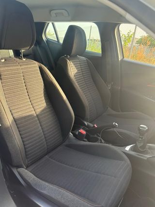 Peugeot 2008 2021