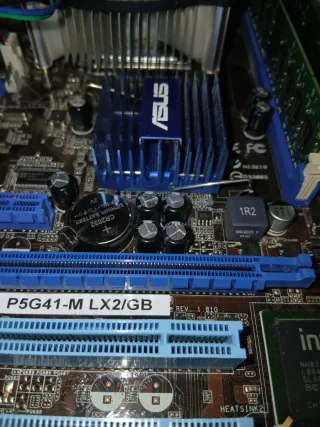 Placa Base ASUS P5G41-M LX2/GB + CPU + 4GB DDR2