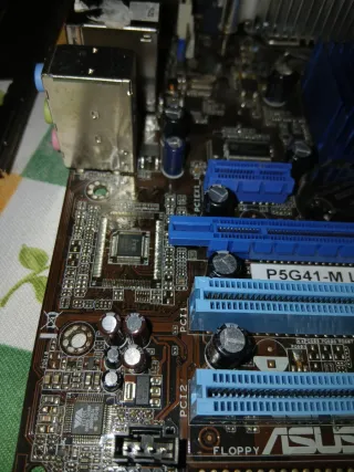 Placa Base ASUS P5G41-M LX2/GB + CPU + 4GB DDR2