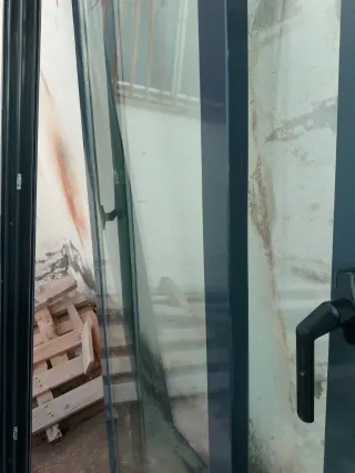 Dos Balconeras de Calidad mede 180x240 color negro