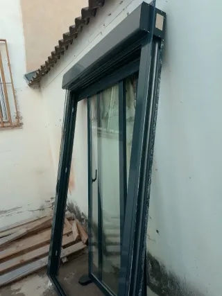 Dos Balconeras de Calidad mede 180x240 color negro