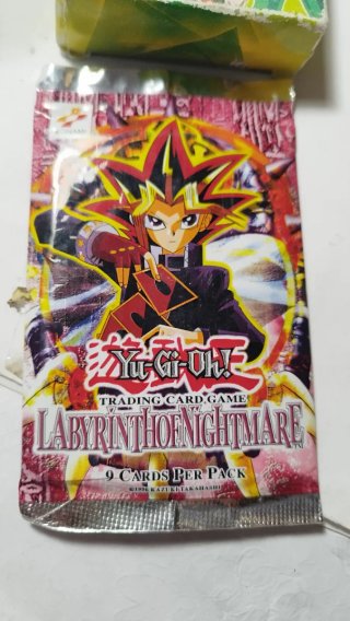 Yu-Gi-Oh! bustina e scatolino carte