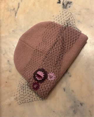 Cappello Pinko lana con velo e fiori