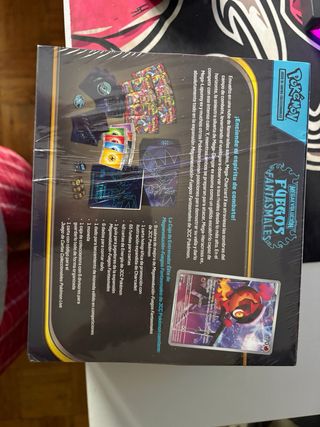 Caja Entrenador Élite Pokémon Fuego Fantasmal