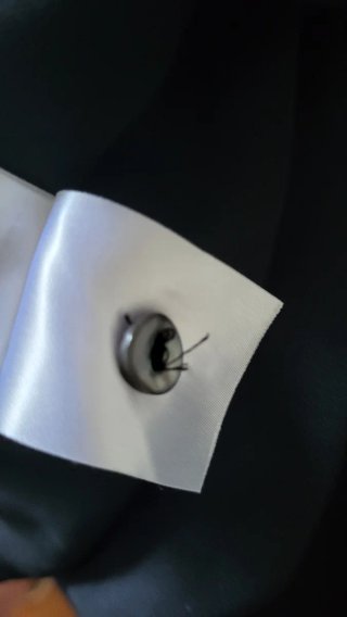 Maglietta nera elegante con pois