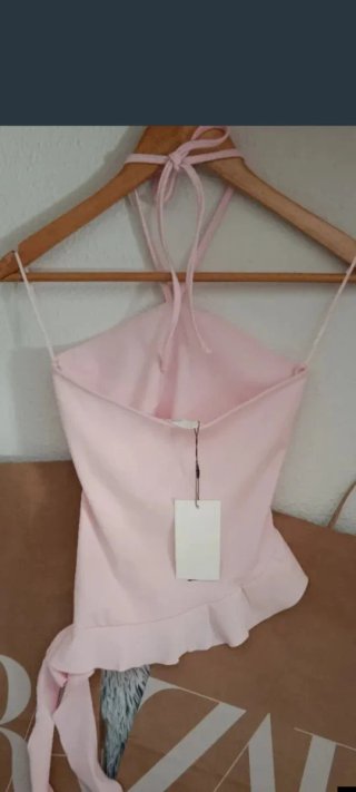Top Zara rosa volantes