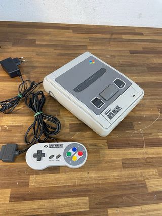 Super Nintendo SNES PAL + Controller