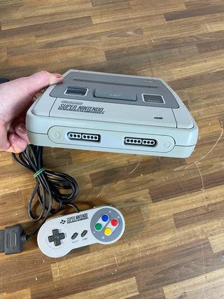 Super Nintendo SNES PAL + Controller