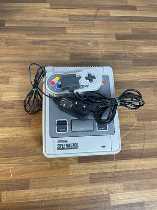 Super Nintendo SNES PAL + Controller