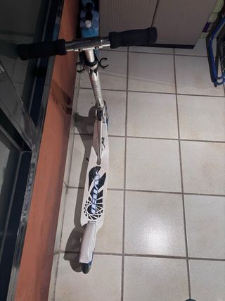 Patinete infantil blanco