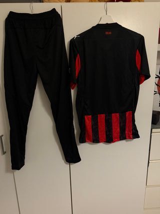 Chándal AC MILAN Pro Training 2024 Puma - NUEVO