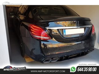 DIFUSOR TRASERO CON COLAS NEGRAS PARA MERCEDES CLASE C KOMBI/SEDAN W205 NEGRO BRILLO