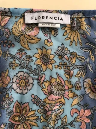 Blusa corta bohemia seda con lazo estampado floral