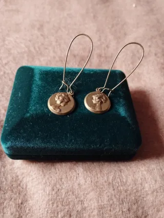 Pendientes Vintage Dorados con Rostros
