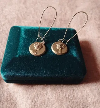 Pendientes Vintage Dorados con Rostros