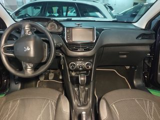 Peugeot 208 2014