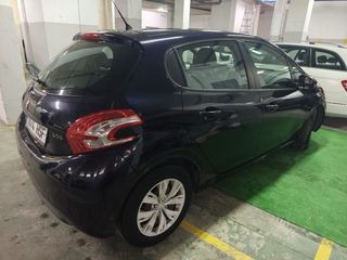 Peugeot 208 2014