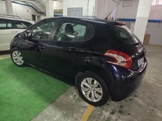 Peugeot 208 2014