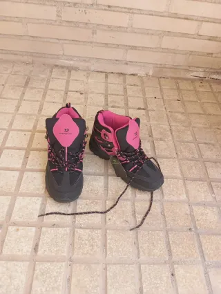 Botas de montaña RUNFIT negras y rosas