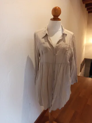 Camisa beige talla única
