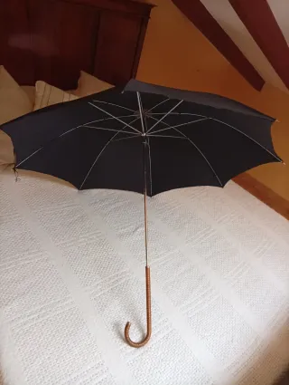 Paraguas antiguo mango  de ratán años 60