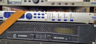 Equipo Sonido con etapas limitadores procesador,
