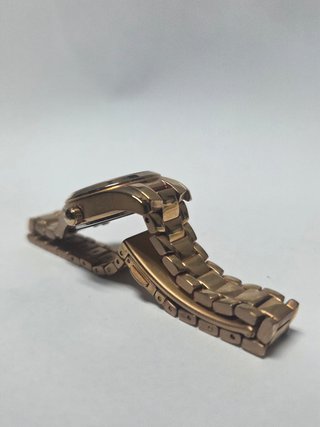 Elegante Reloj Hugo Boss Dorado Mujer