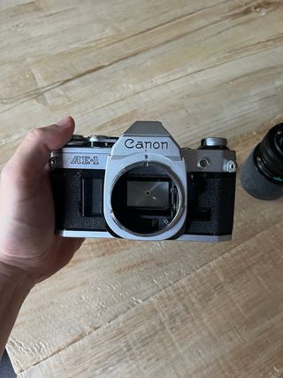 Canon AE-1 + 2 objetivos Tokina