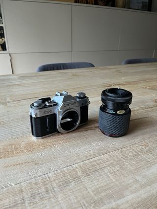 Canon AE-1 + 2 objetivos Tokina