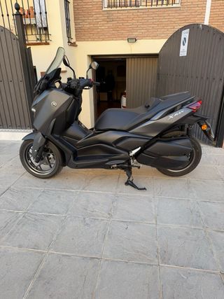 Yamaha XMAX 300 Negra Automática
