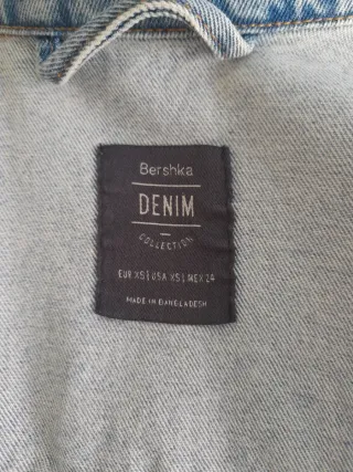 Cazadora vaquera Bershka azul