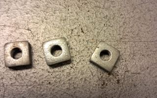 1kg Dadi Quadrati M4 9x3mm
