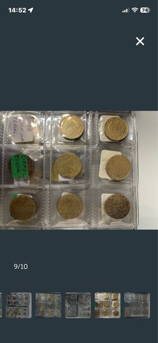 Moneda antigua dorada