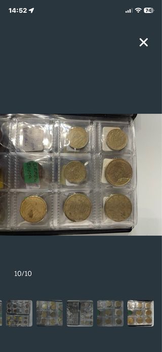Moneda antigua dorada
