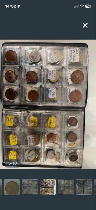 Moneda antigua dorada