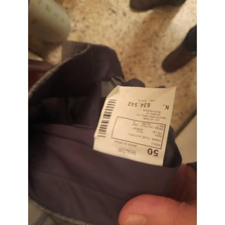 Traje de novio gris moderno