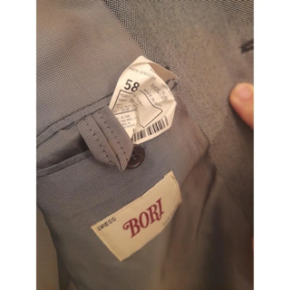 Traje de novio gris moderno