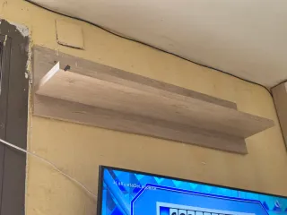 Mueble de comedor madera y blanco