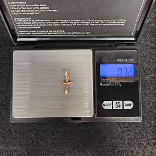Colgante de Oro 18K, Cruz Pequeña, 0,72gr, 2cm