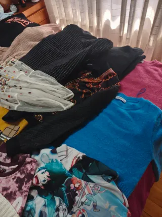 Lote jerseys y sudaderas mujer, talla s,m y L.