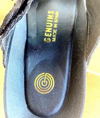 Sandalias Genuins negras y plateadas