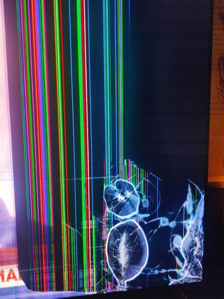 TCL 85 QD-Mini C7K 4K GAMA ALTA - PANTALLA DAÑADA